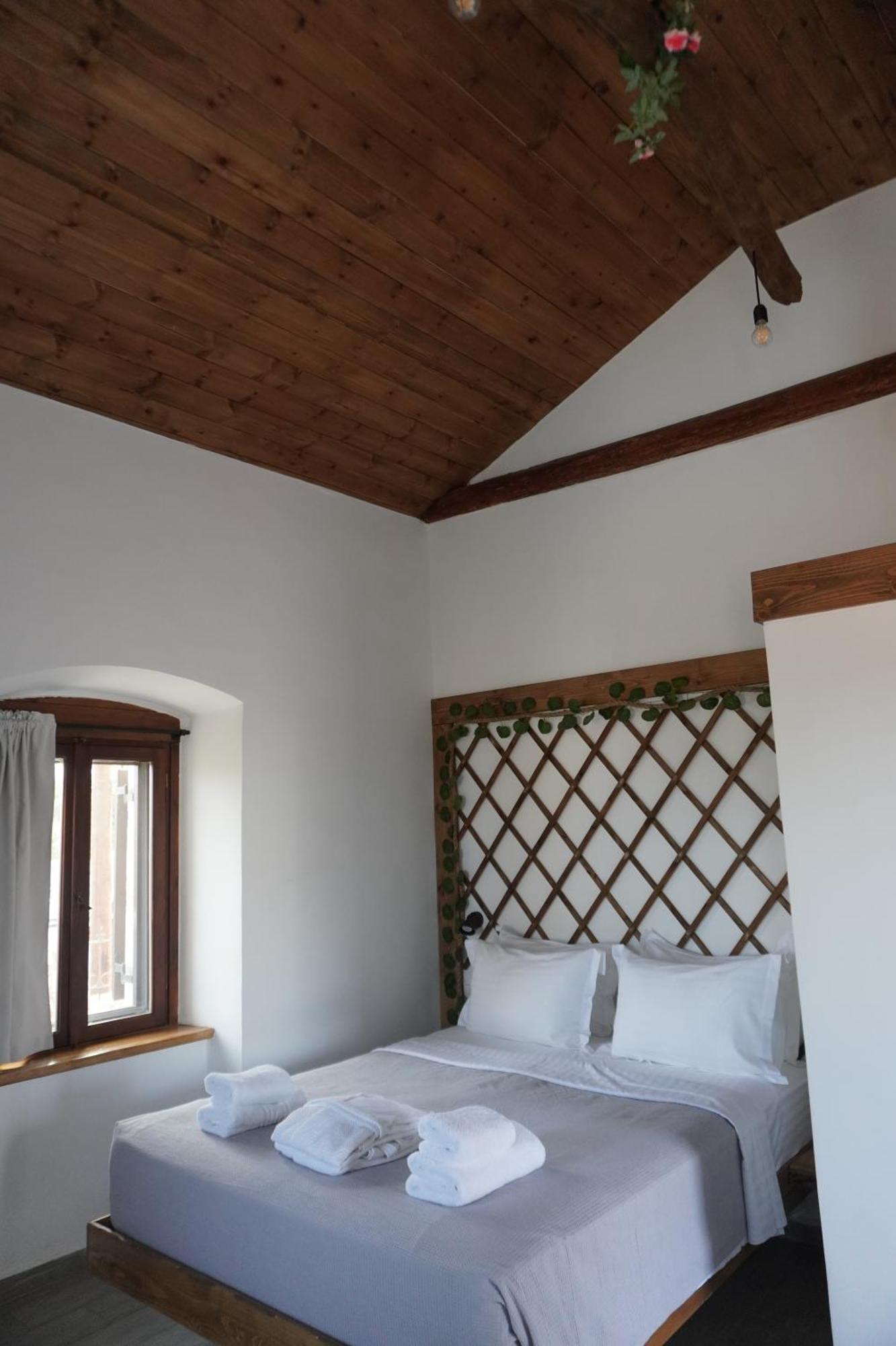 Elia Luxury Rooms Areopoli Esterno foto